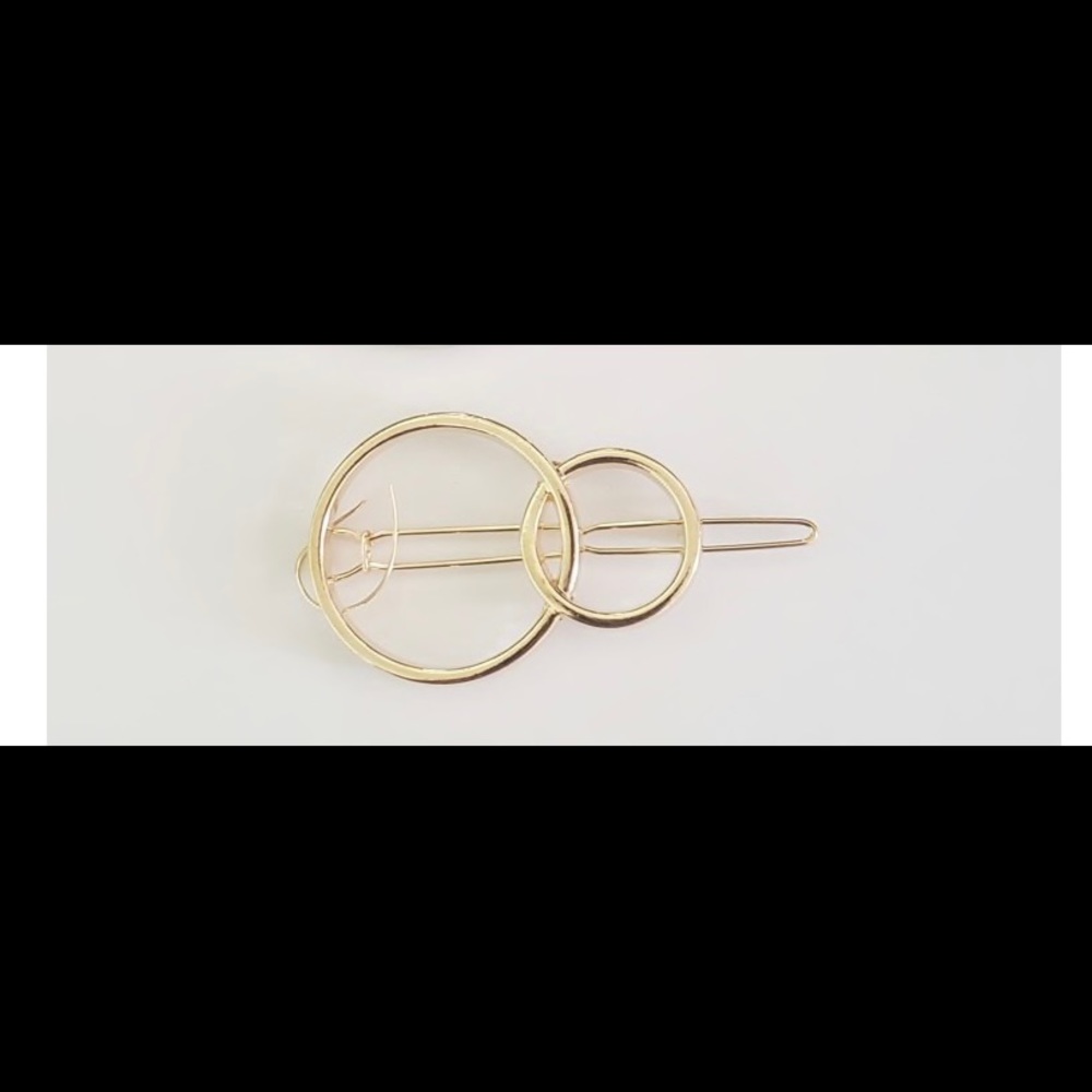 💙3/$20💙Gold tone double circle hair barrette